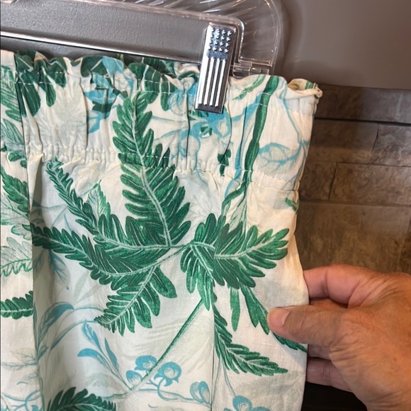 H&M Teal and Beige Linen Blend Shorts size Medium - Picture 4 of 9